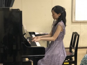 川端友紀子様のピアノ演奏