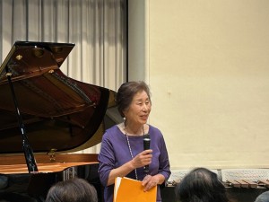 江沢信子氏によるマリンバ解説、ナレーション