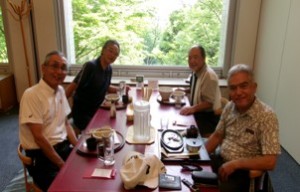1組目昼食タイム